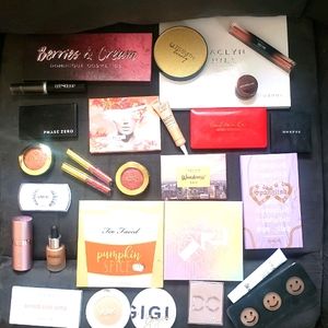 HUGE MAKEUP BUNDLE